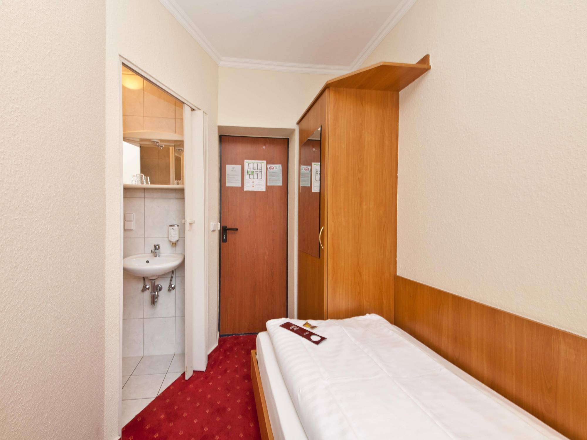 Hotel Primus Frankfurt Sachsenhausen Frankfurt am Main Ngoại thất bức ảnh